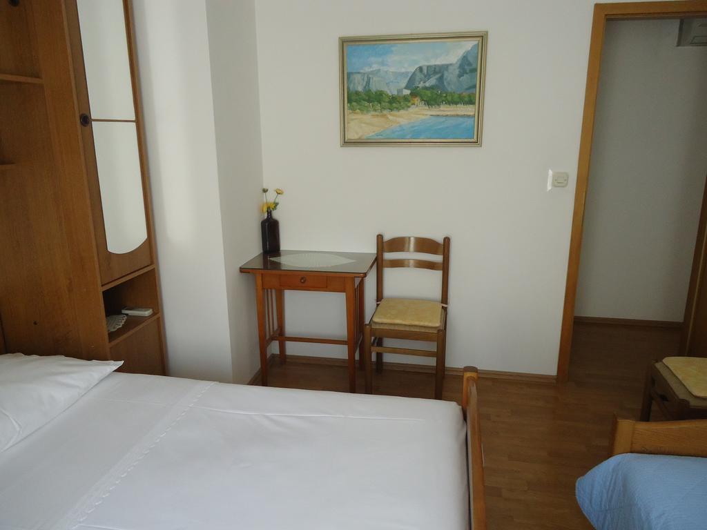 Omis Apartment On The Beach Exterior photo